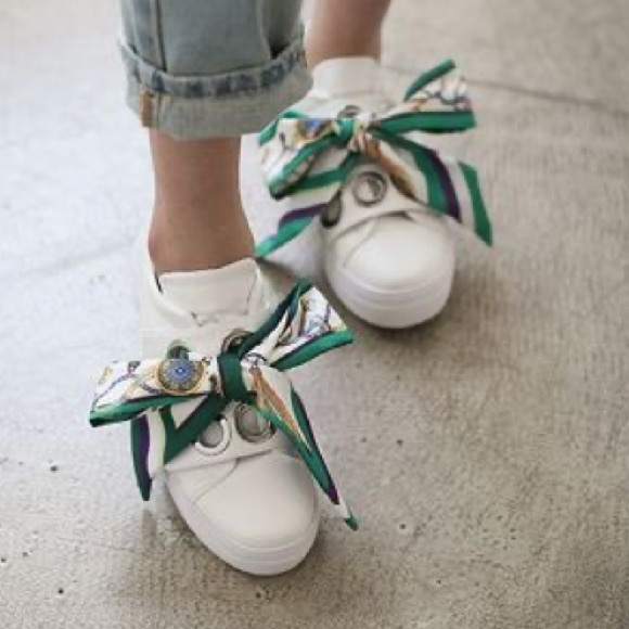 Handbag Skinny Scarf Set • 3/$20 - Picture 4 of 9